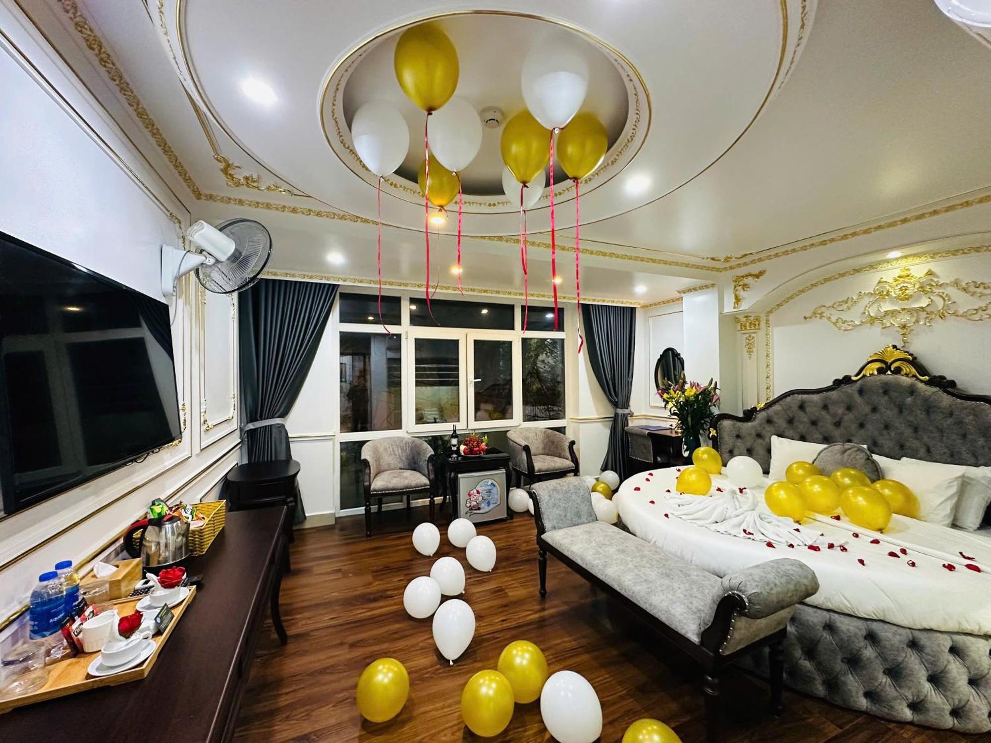 Aloha Hotel Hanoi Buitenkant foto