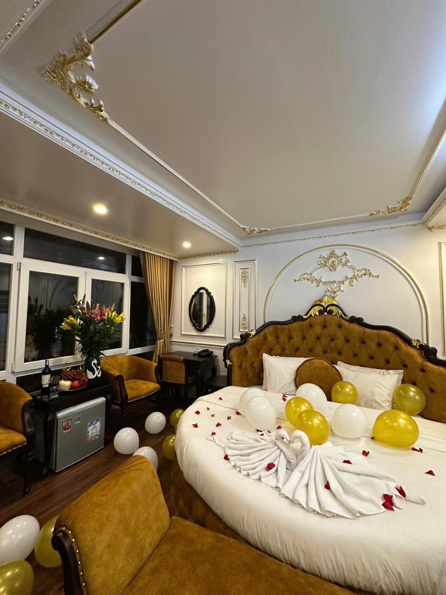 Aloha Hotel Hanoi Buitenkant foto