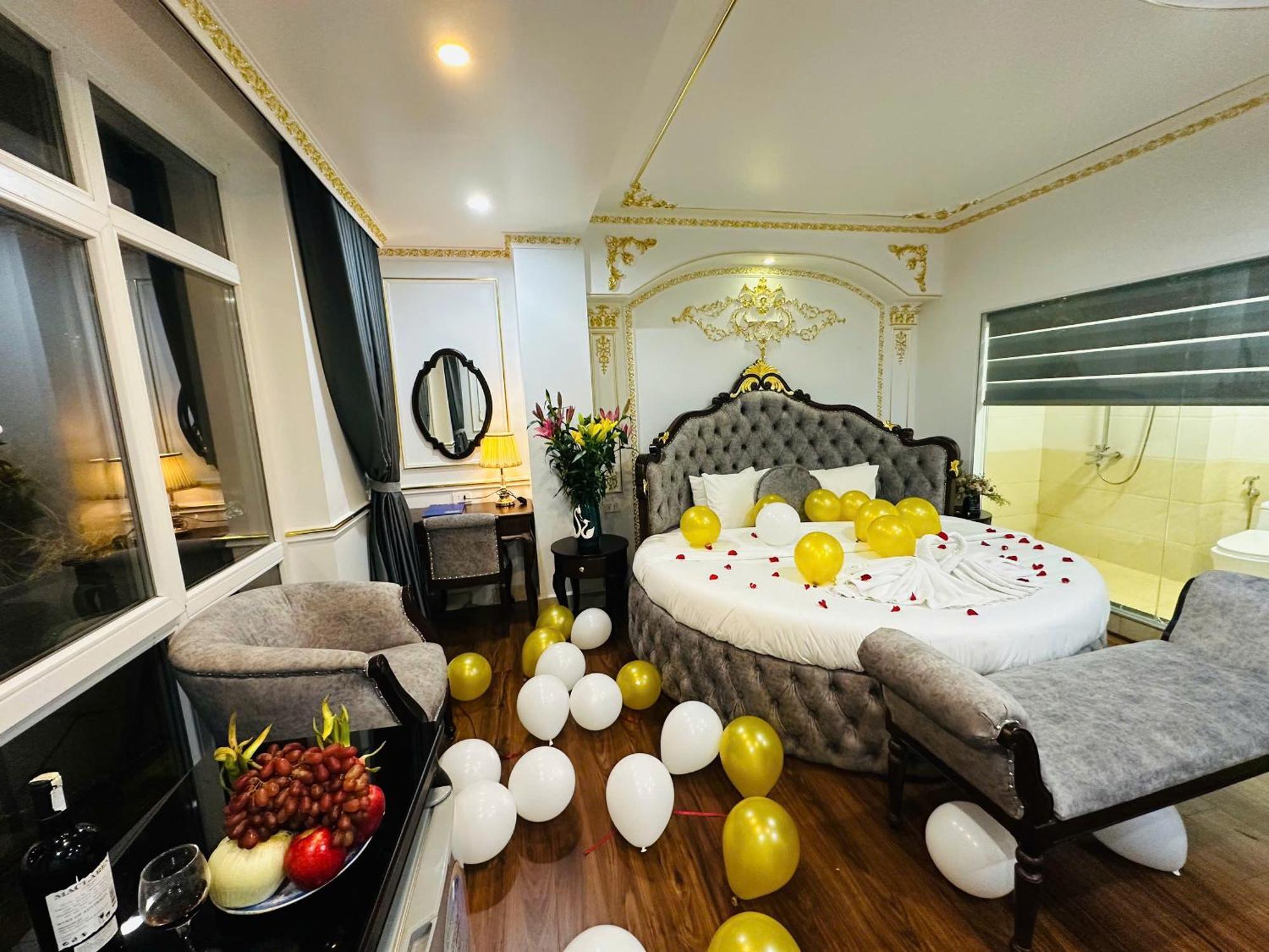 Aloha Hotel Hanoi Buitenkant foto